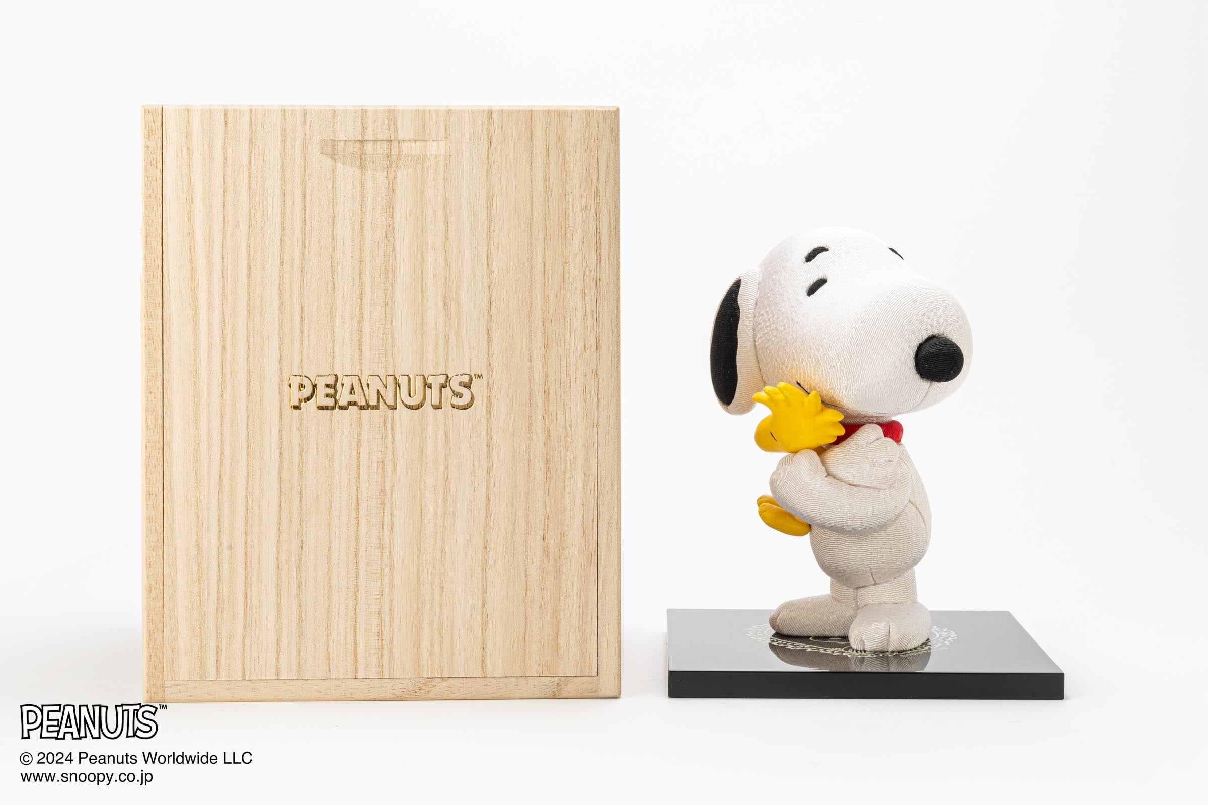 江戸木目込人形 PEANUTS [ビーグルハグ] – ヒキダシストア