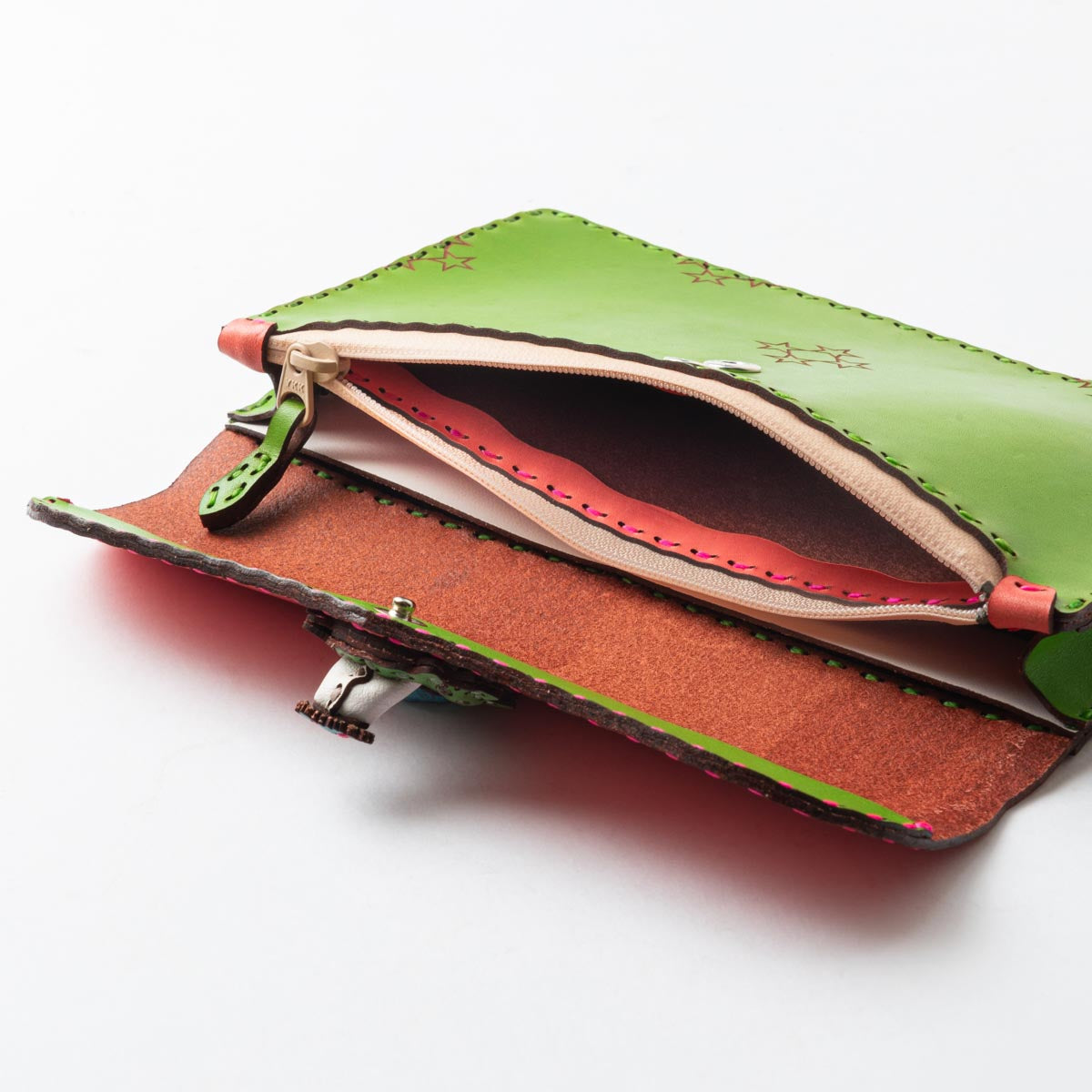 OJAGA DESIGN 広島東洋カープ [スラィリー] ブックサイズウォレット*