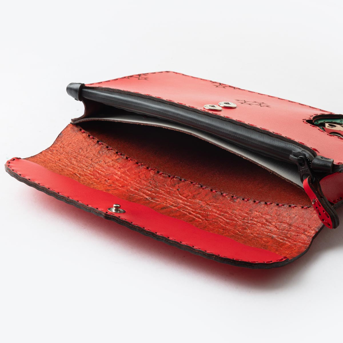 OJAGA DESIGN 広島東洋カープ [カープ坊や] ブックサイズウォレット*